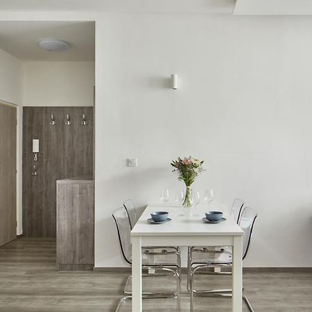 Minimalist Apartment On Wenceslas Square By Prague Days Eksteriør billede