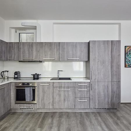 Minimalist Apartment On Wenceslas Square By Prague Days Eksteriør billede