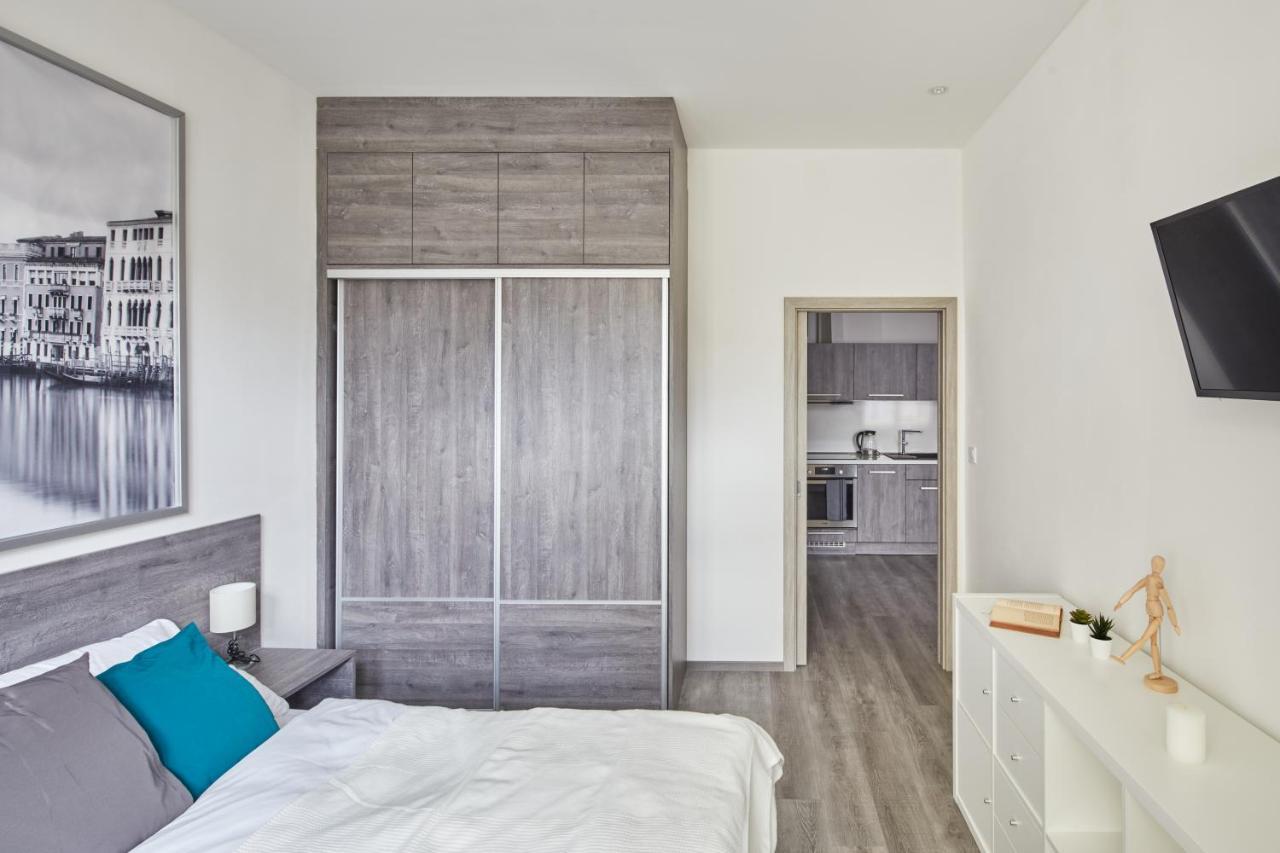 Minimalist Apartment On Wenceslas Square By Prague Days Eksteriør billede